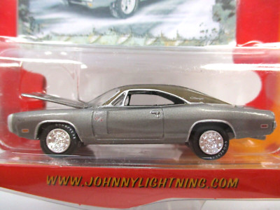 JOHNNY LIGHTNING MUSCLE CARS - 1970 DODGE CHARGER R/T - GATOR GRAIN VINYL TOP