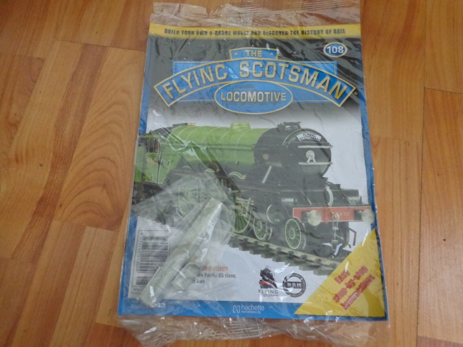 O GAUGE HACHETTE BUILD YOUR OWN THE FLYING SCOTSMAN MODEL TRAIN ISSUE 108 PART