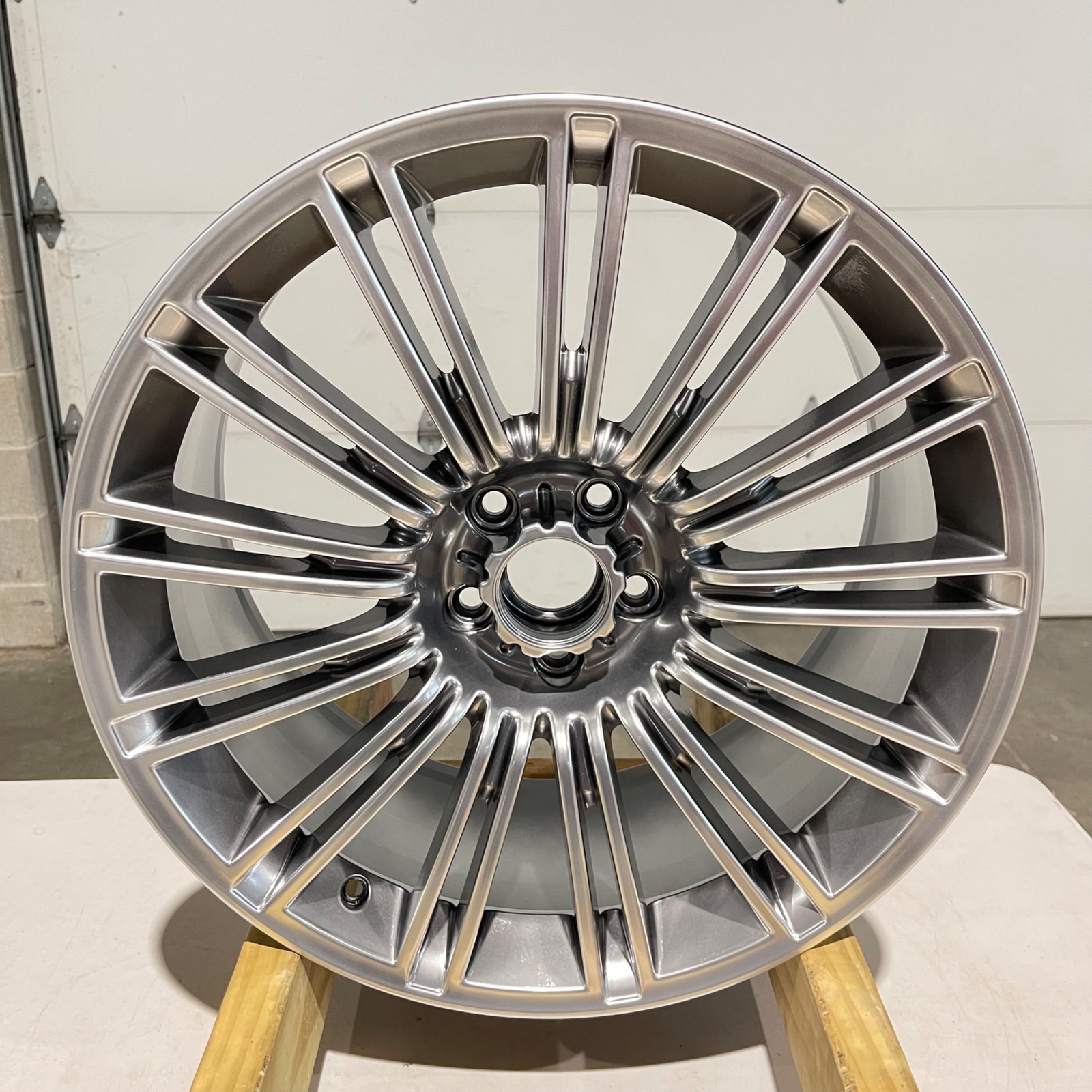 Bentley Continental Wheel P/N 3W0601025