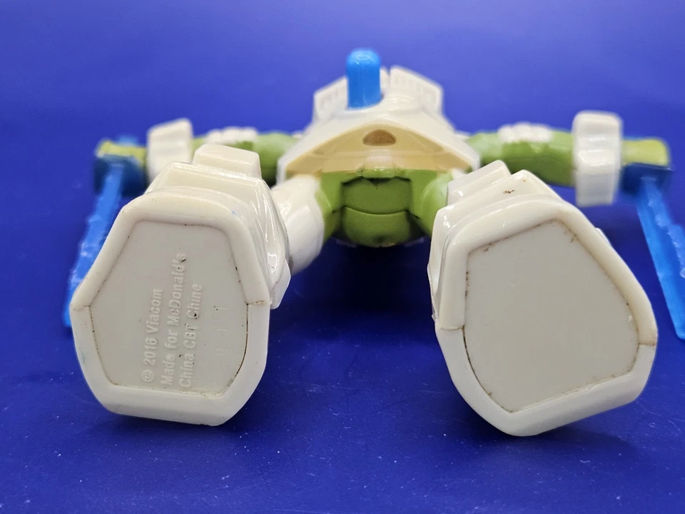 Juguete McDonalds Happy Meal 2016 TMNT Leonardo traje espacial figura tortugas ninja Foto 3 de 4