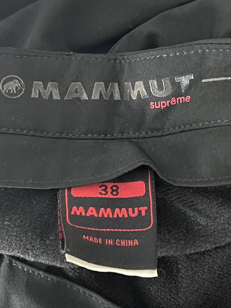 MAMMUT Softech Insulted Snowboard Ski Outdoor Pan… - image 16