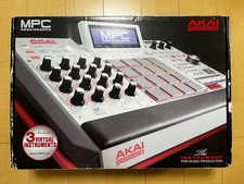 AKAI Professional MPC RENAISSANCE Sequencer Sampler W/ Box Excellent 