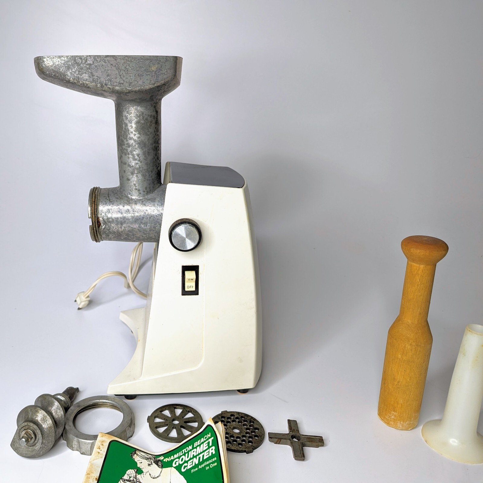 Hamilton BEACH MEAT GRINDER SAUSAGE MAKER MODEL 2233 TESTED (w/ Video