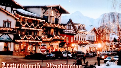 POST CARD CASCADE MOUNTIANS LEAVENWORTH WASHINGTON
