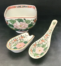 Vtg Antique Chinese Floral Qianlong Square Bowl, Spoon, & Spoon Rest Handpainted