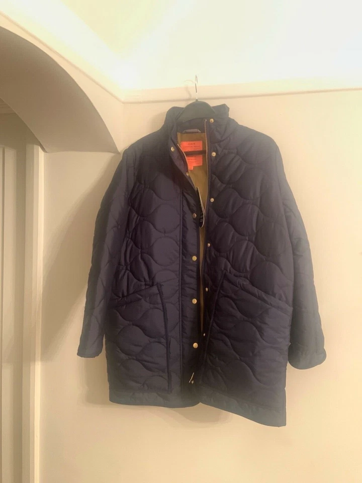 J Crew Signature Puffer. Brand new with tags. Navy blue. Size L. Lightweight. - Image 4 of 4