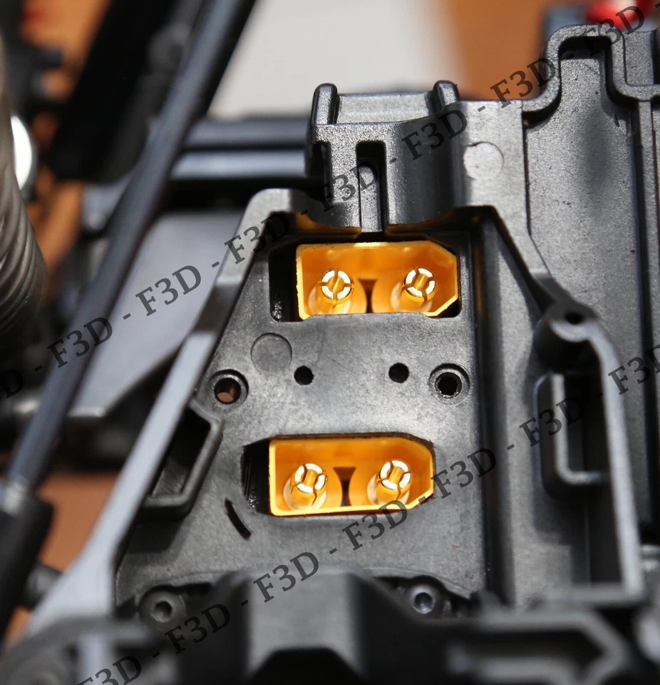 Ladrillo de conexión adaptador impreso en 3D XT90 SE ADAPTA a Traxxas UDR Unlimited Desert Racer Foto 3 de 4