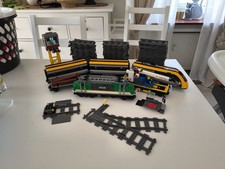 Lego City (60198) Güterzug Eisenbahn & LEGO City (60197) Personenzug  