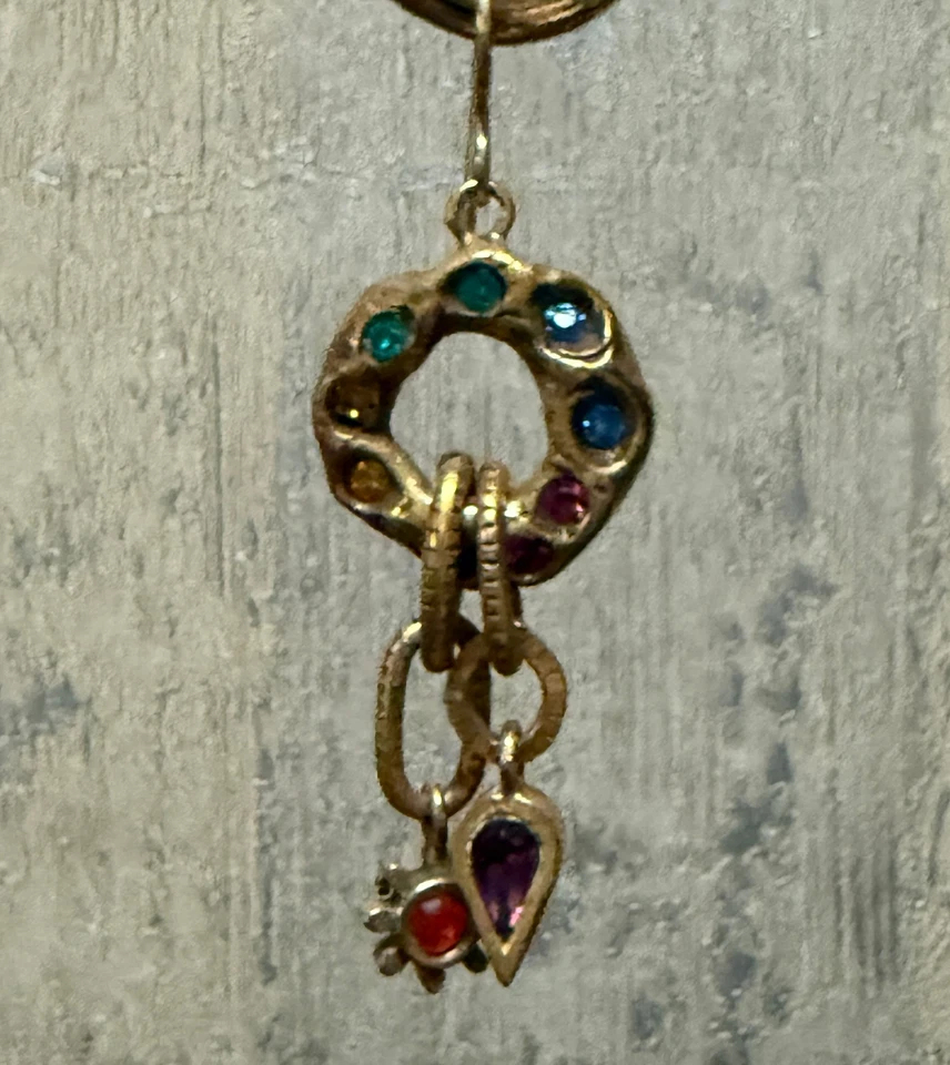 Pendientes colgantes Patricia Locke de cristal de Swarovski, dijes de lágrima y rayos de sol Foto 2 de 4