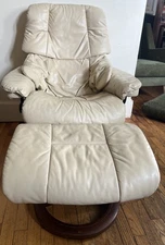 Ekornes Stressless Small Paloma Sand "Reno" Leather Recliner Chair & Ottoman