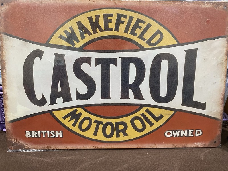Wakefield Castrol Motor Oil Tin Metal Sign Classic 8"x12" Distressed Look