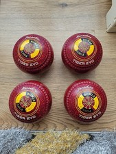 Henselite Tiger Evo Stamp27 Bowls Set Size 5 WB