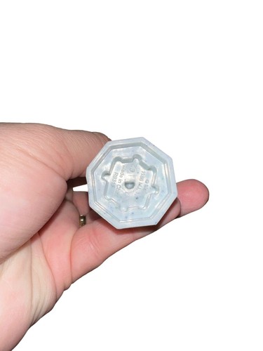2009 Harry Potter Wizards Chess Set Replacement White Bishop Plastic - Picture 5 of 5