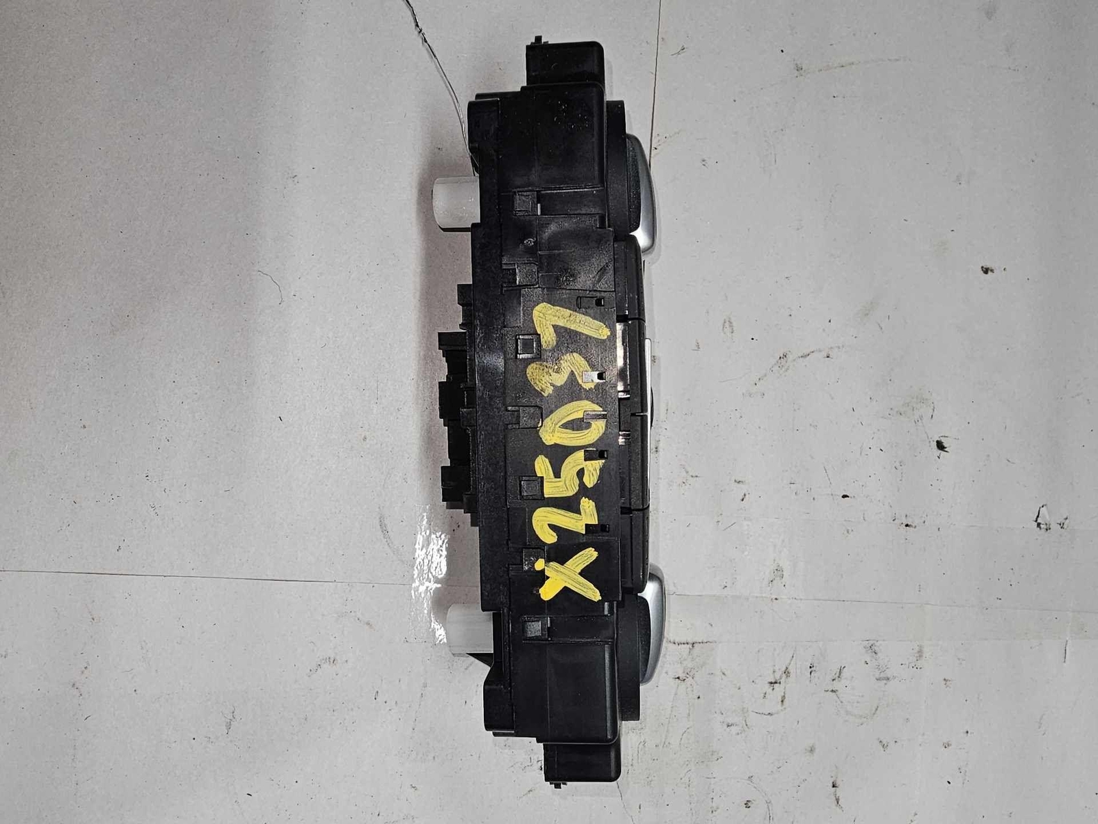 15-18 JETTA EXCEPT GLI Heater A/c Control SEDAN W/ SINGLE ZONE W/ HEATED SEATS