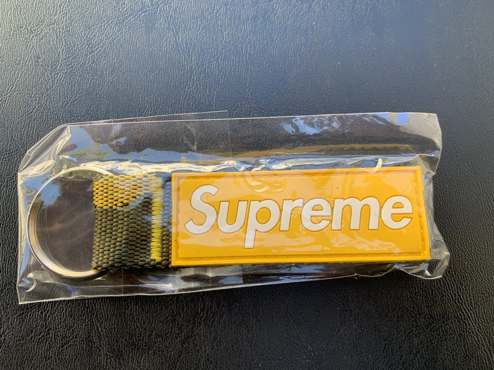 Supreme Box Logo Sangle Porte clés Ouvre Bicolore Jaune Camouflage SS23 NEUF