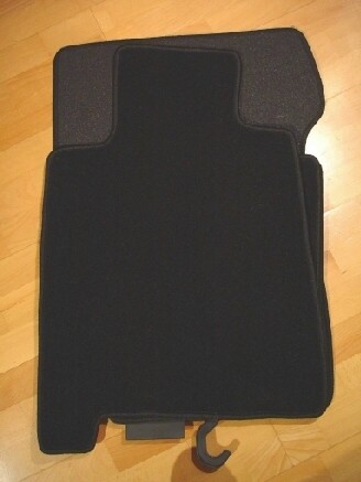 Tapis de sol Porsche 928 S4 en moquette noire haute densité
