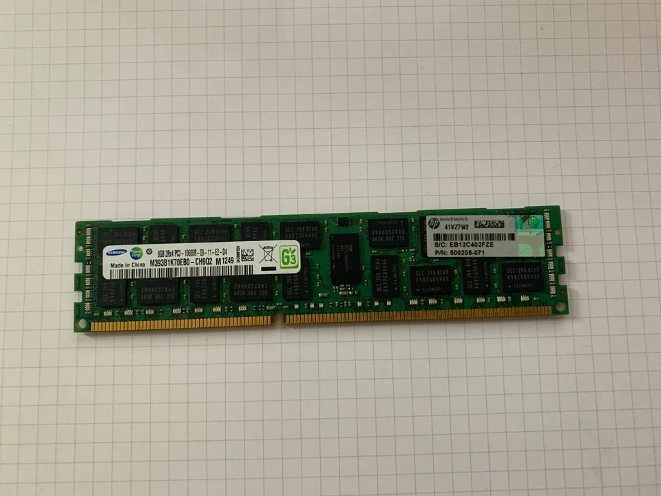 Samsung 8GB (1x8GB) Server-DDR3 M393B1K70EB0-CH9Q2 2Rx4 PC3-10600R ECC