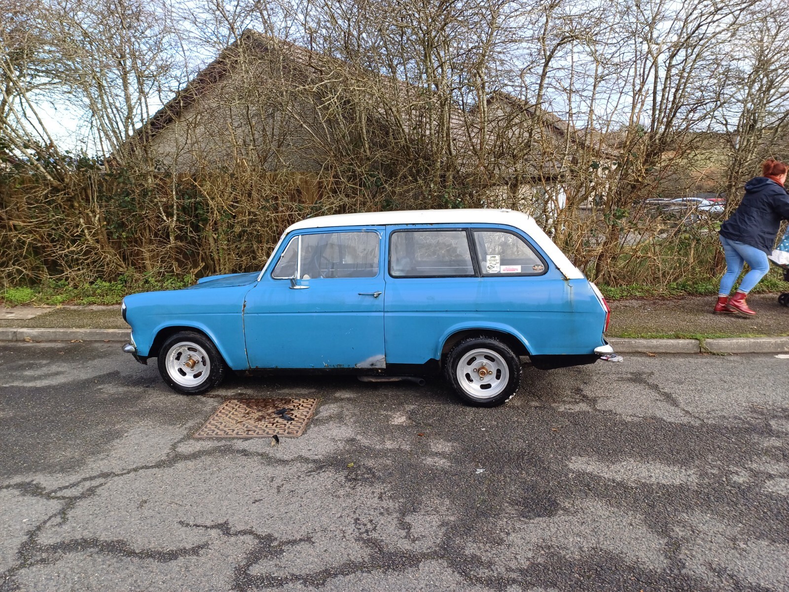 Ford Anglia 105e Estate - Picture 1 of 8