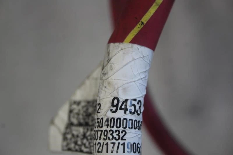 Cadillac CT5 2020 2021 arnés de cable de batería positivo 84729453 Foto 3 de 4