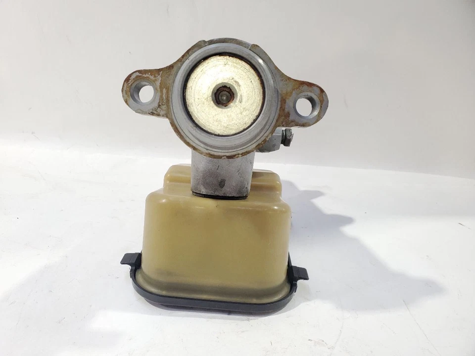 1987 1988 1989 Cadillac Brougham OEM 5.0L Brake Master Cylinder - Image 4 of 4