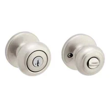 Kwikset Cove Satin Nickel Keyed Entry Door Knob SmartKey Security &Microban Tech