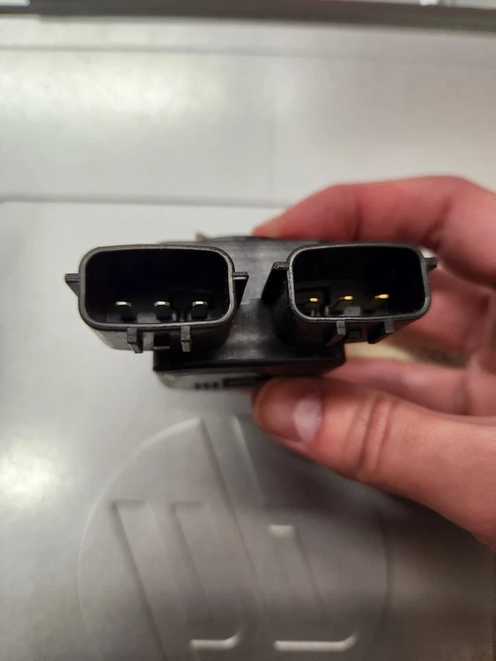 Sensor de posición del acelerador Wells TPS466 para Nissan Altima Máxima Foto 3 de 3