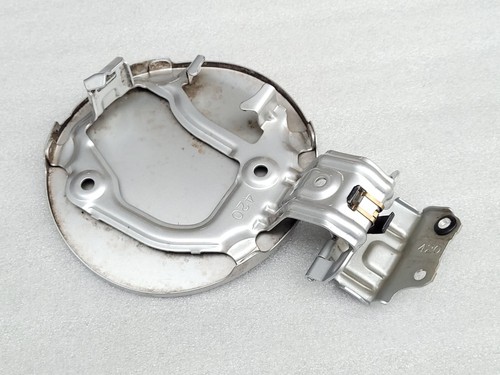 2013-2018 Toyota Rav4 Fuel Tank Cap Filler Door Lid - COLOR Code: Silver 1F7 - Picture 10 of 24