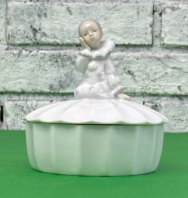 Vintage White Scalloped Trinket Dish Porcelain Keepsake Box w/ Little Clown  Boy