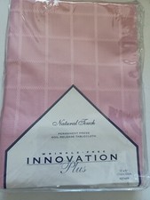 VTG 52"x52" PINK WRINKLE- FREE TABLECLOTH BY INNOVATION PLUS-GEOMETRIC PATTERN