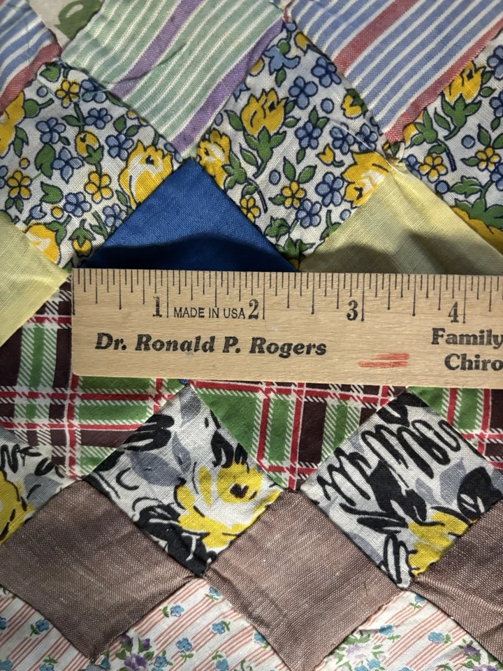 Quilt Top ~ Colorful ~ Hand Pieced ~ 41”x49”~vintage~ Estate Sale Find - Image 3 of 3