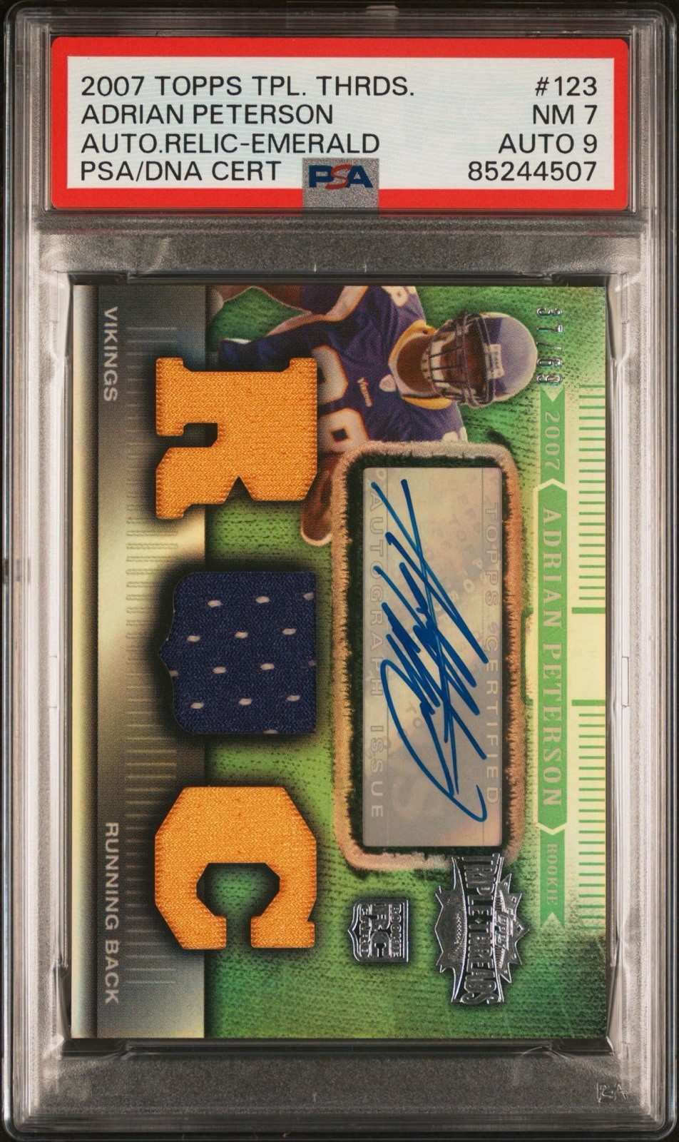 Adrian Peterson Topps Triple Threads #123 Autograph Relic-Emerald