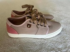 Taos Women's Super Soul Sneakers size 7.5W Dusty Pink