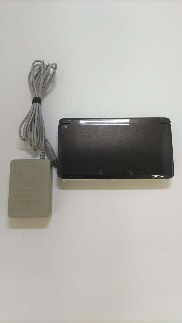 Nintendo 3DS CTR-001 Handheld Console Portable Gaming System