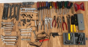 LARGE LOT OF MISC HAND TOOLS 90+ Wrenches Screwdrivers Bits Pliers