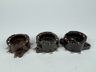 3x Röhrenfassung Wehrmacht RL12P10 Funkgerät Bauteil Bakelit