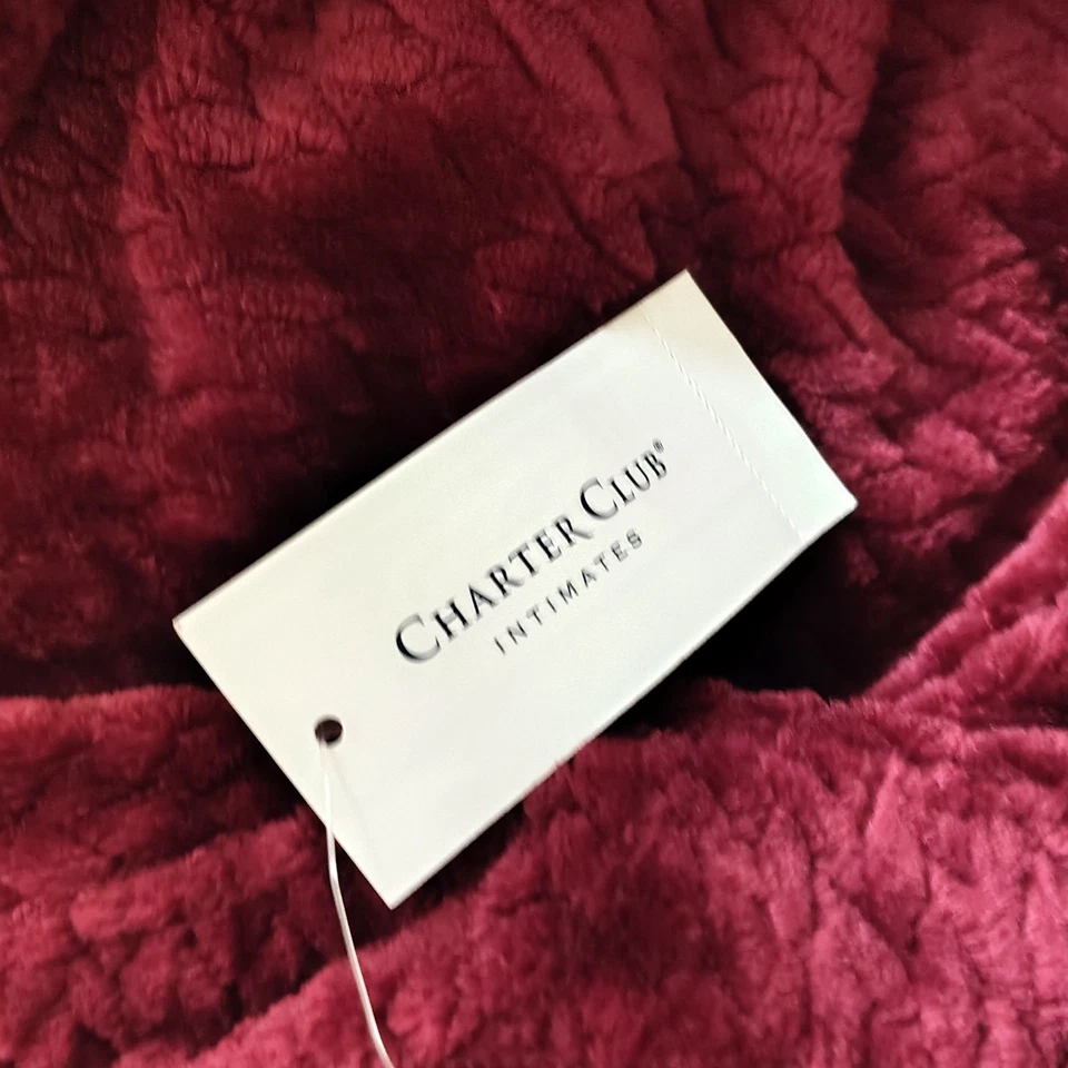 Bata de felpa con cremallera en zig zag Charter Club para mujer Foto 4 de 4
