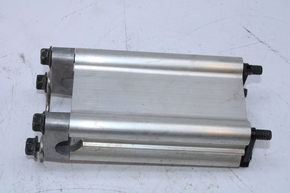 09-11 Yamaha Rs Venture GT RST90GT ELEVADOR DE BARRA DE MANO 8HF-2381B-00-00 Foto 3 de 4