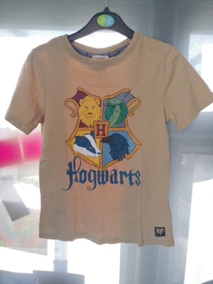 H&M Shirt Jungen Harry Potter ''''Hogwarts'''' Größe 6-8 Jahre (SMALL 6-8 JAHRE)