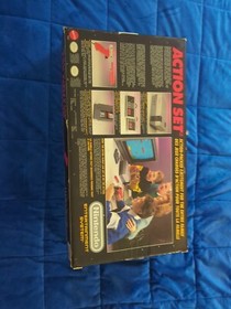 Nintendo Entertainment System Console NES 1987 Action Set