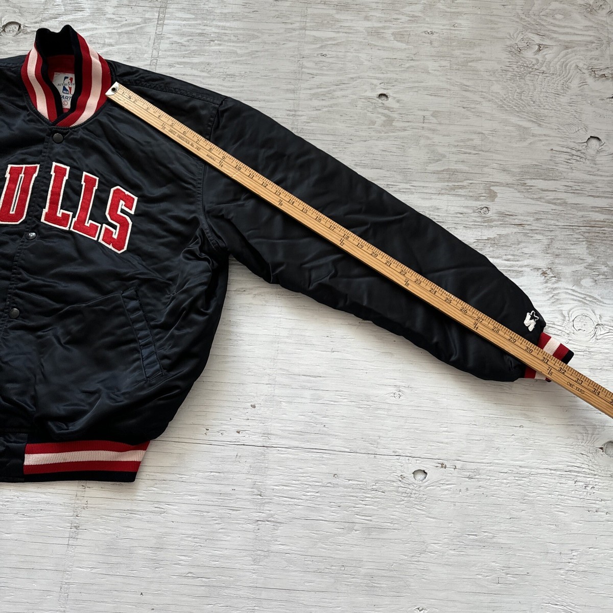 Vintage 90s NBA Starter Chicago Bulls Satin Basketball Vintage 90s NBA Starter Chicago Bulls Satin Basketball