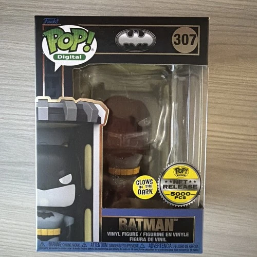 Funko Pop Digital ~ BATMAN 85th #307 GITD *1 OF 3350* w/ Protector