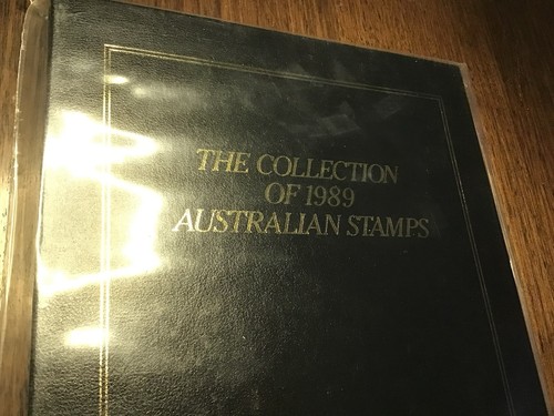 AUSTRALIAN EXECUTIVE STAMP YEAR BOOKS NO STAMPS 1987, 1989, 2001 + 2019. - Picture 12 of 12