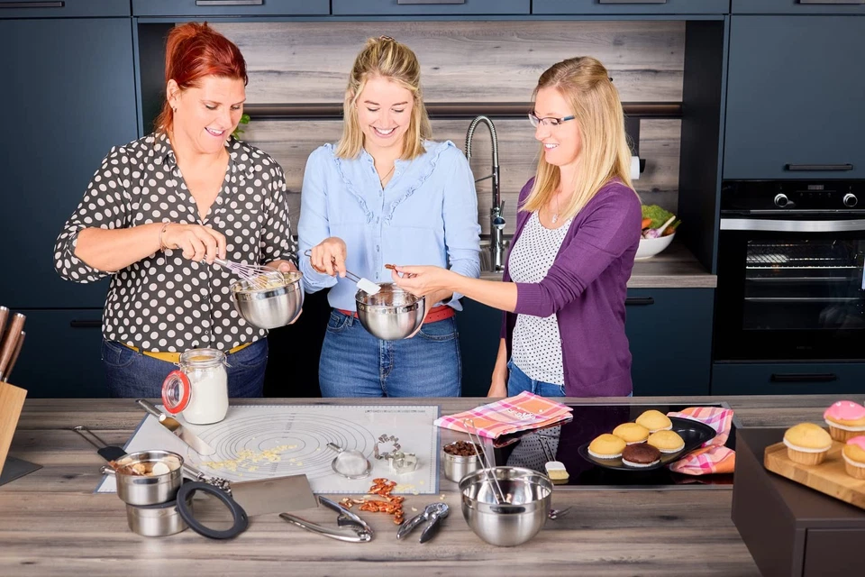 Stainless Steel Balloon Egg Whisk, 7 Wire, 6.7-inch - Image 4 of 4