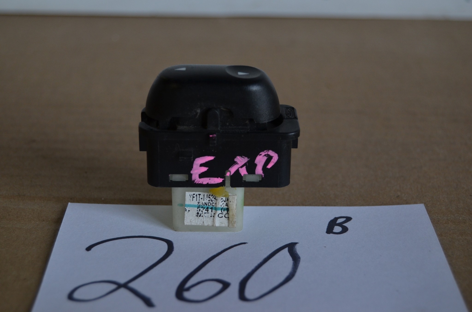 04 Ford Expedition Window Switch Control Power #260B