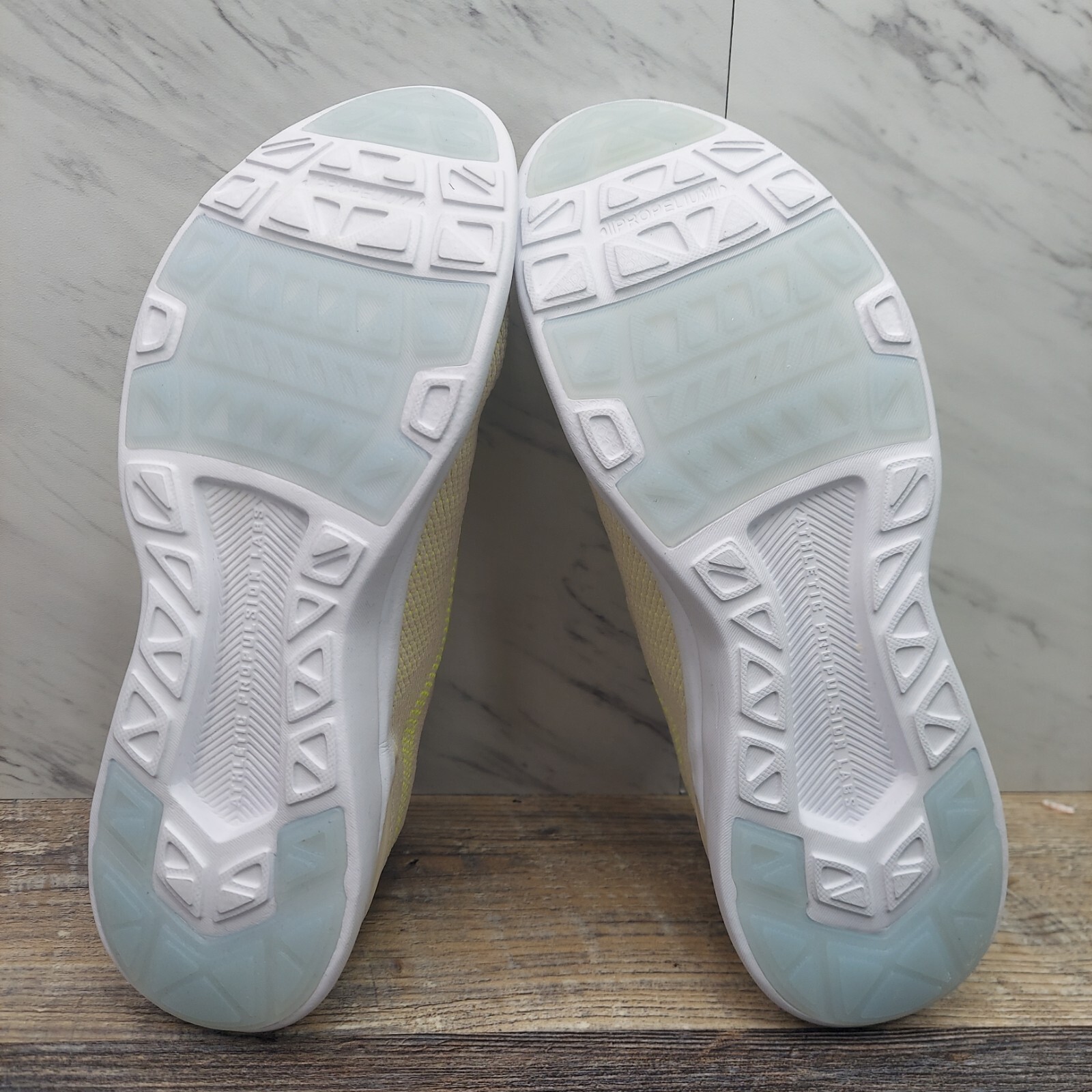 APL Athletic Propulsion Labs Techloom Breeze Beach Energy White Men's Size 8