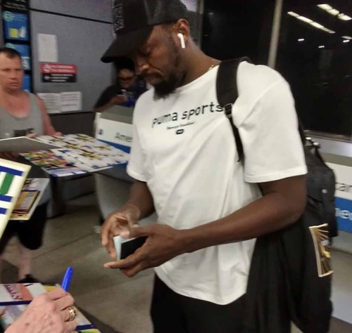Gold Framed Fastest Man Alive Usain Bolt Signed Photo 8x10 COA Proof Photo 1 - Picture 14 of 14