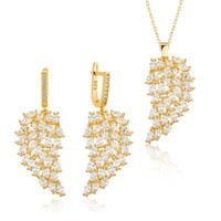 925k Celestial Elegance: Women's Jewelry Set with Rose Gold Angel Wings