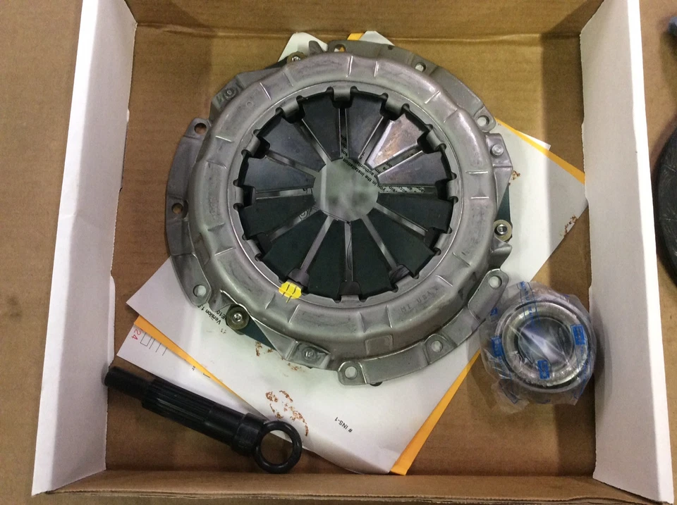 NOVO Kit de Disco de Embreagem Pioneer 05-051 - Compatível com 87-02 Dodge Eagle Hyundai Mitsubishi - Imagem 4 de 4