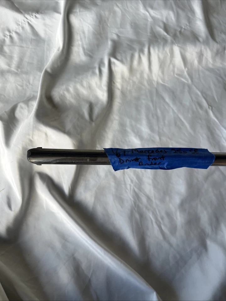 Guardabarros delantero derecho pasajero Mercedes Benz W111 cromado 1967 250SE Foto 3 de 4