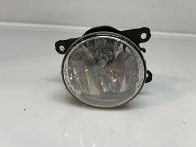 Anti brouillard gauche (feux) RENAULT MEGANE 3 PHASE 2 BREAK 261500097R K9K 636 - Photo 1/4